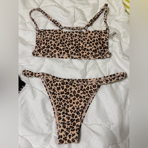 Stylish Leopard Print Swimsuit Set - Picture 4 of 6
